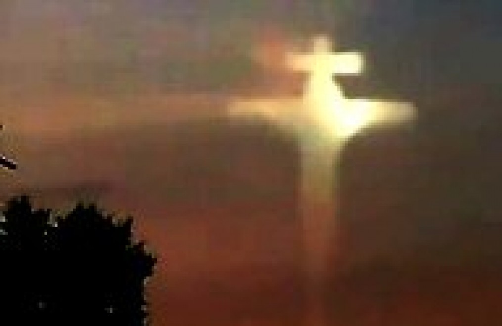 Le signe de la croix dans le ciel annoncé à divers messagers – L ...